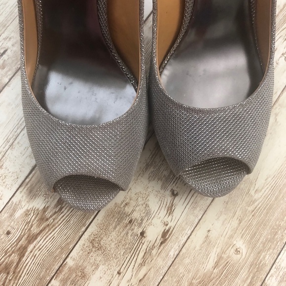 Badgley Mischka Ponderosa Silver Peep Toe Pumps - Picture 9 of 10